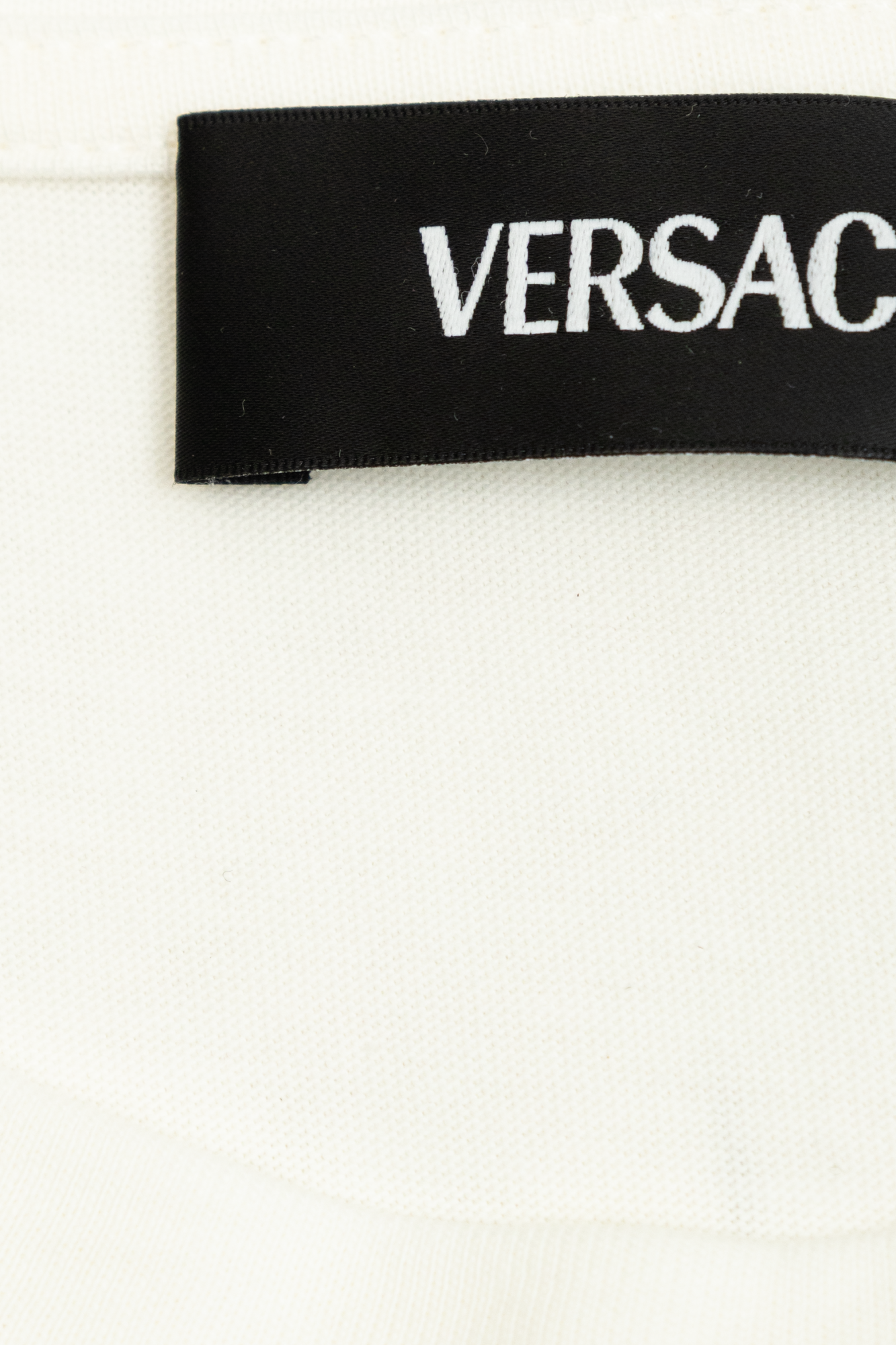 Tシャツ・カットソー VERSACE SS25 (1011694 1A085841B000) T-shirt with 90s embroidered logo VERSACE 1011694